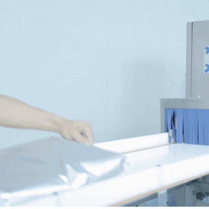 <p><strong>“Blueya, la forme la plus pure du bleu.”</strong><br/><br/>La poudre obtenue est ultra-concentrée, stable, contrôlée (Vegan, Kosher, Halal, Bio), puis conditionnée pour garantir une qualité constante.</p>